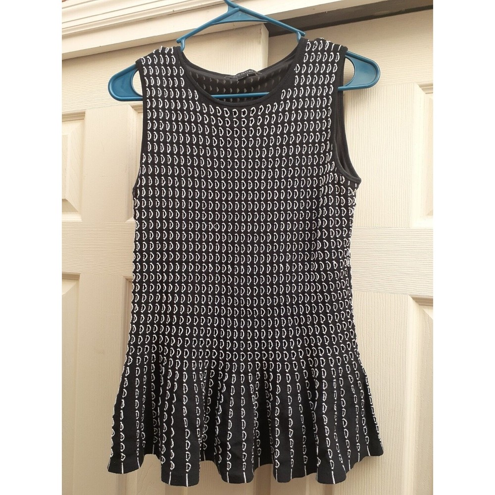 Ann Taylor Size Small Sleeveless Black And White dressy Top